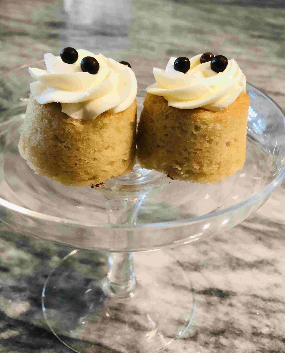 Mini Cake delivery in Dallas