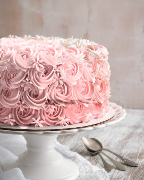 white-chocolate-christmas-raspberry-rose-cake-gift-free-cake-delivery-dallas